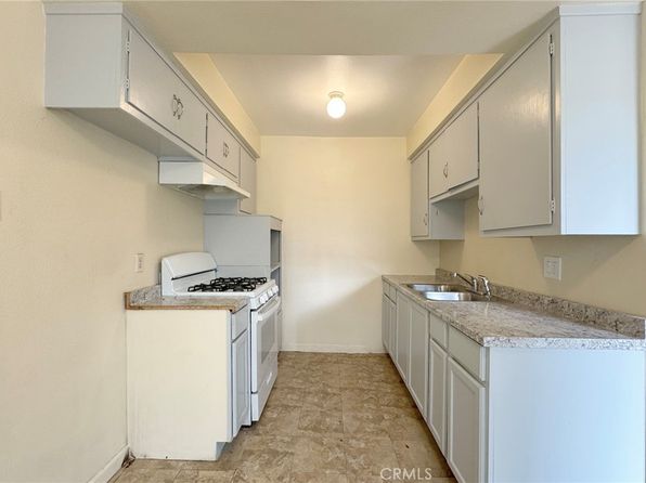 1102 Larimore Ave #4