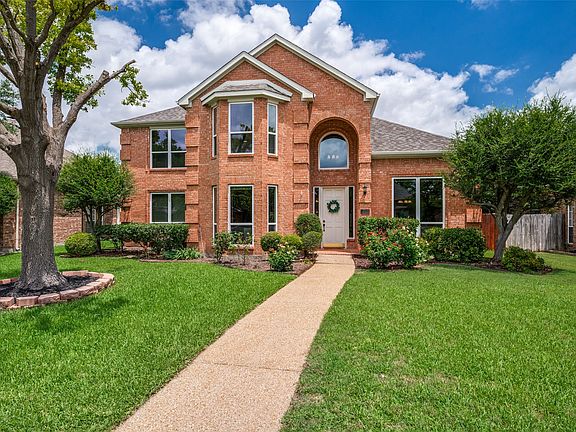2nd image of 2901 Barksdale Dr