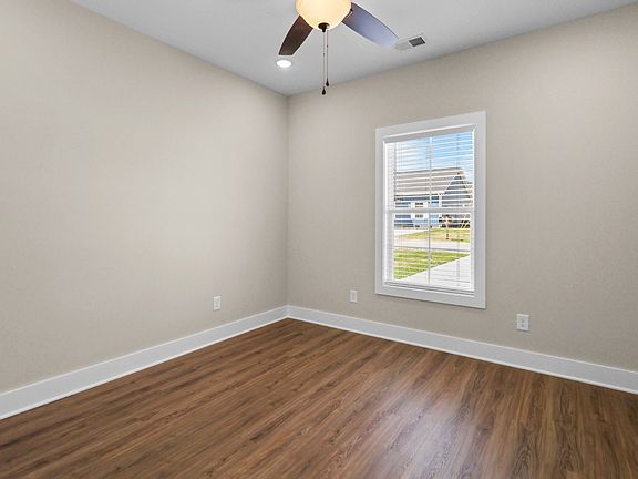 3rd image of 1008 Oak St #B