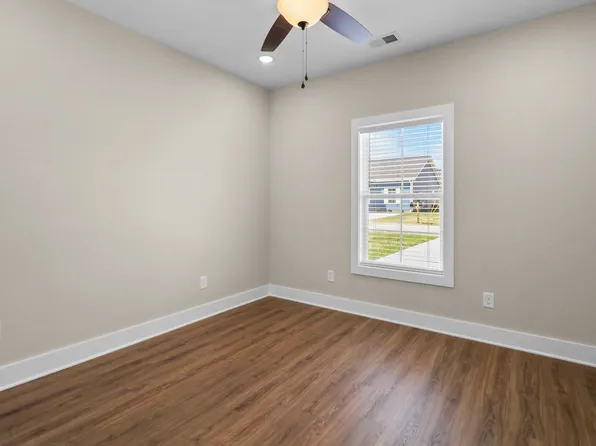 1007 Oak St, Portland, TN