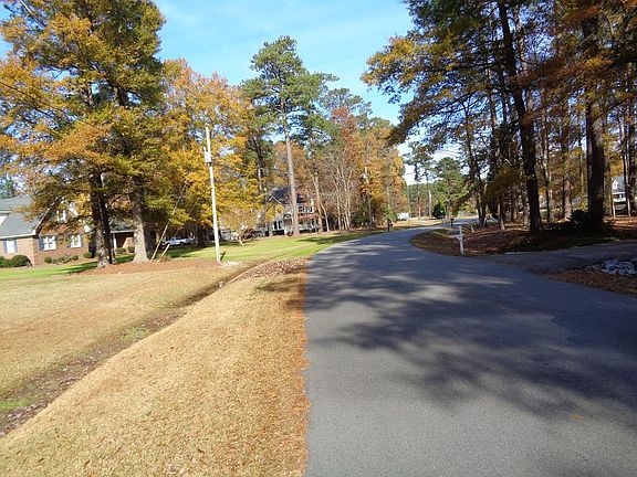 3rd image of 143 Forest Dr