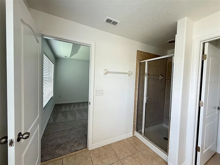 10713 Savannah Landing Cir — Photo 14