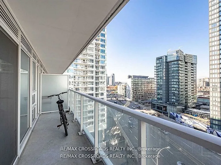 17 Bathurst St #1508 — Photo 13