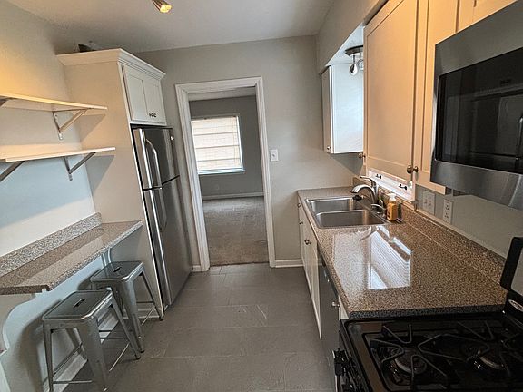 2nd image of 1536 Myrtle Ave