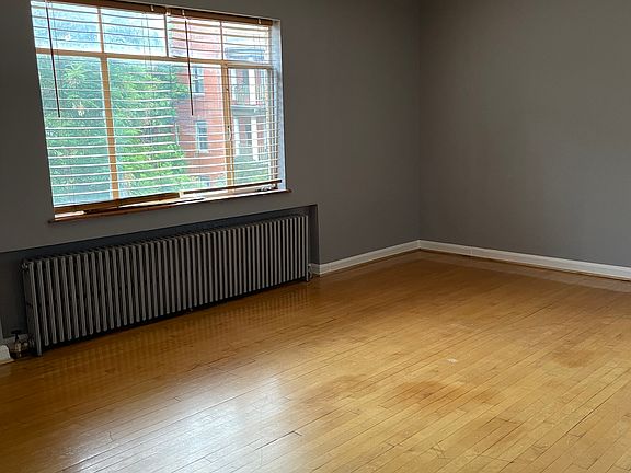 2nd image of 1375 N Pearl St APT 7