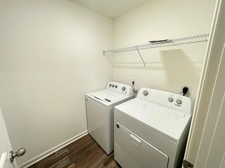 229 Chelsea Park Cir — Photo 21