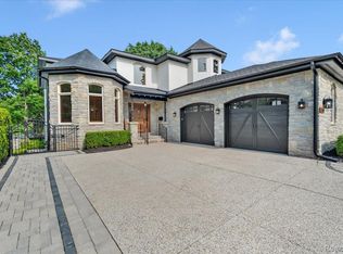 806 Ludlow Ave, Rochester, MI 48307