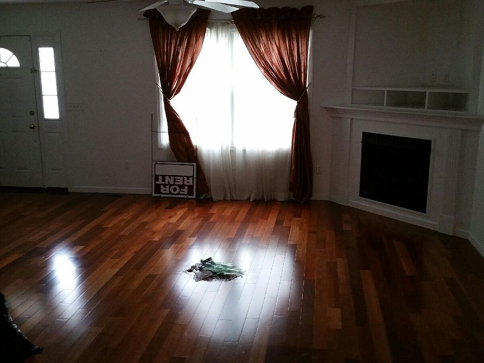 1st image of 244 Donna Ave