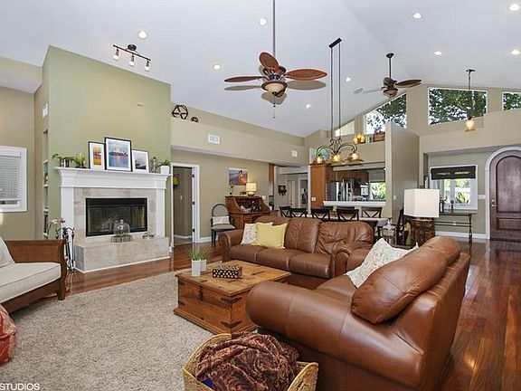 5th image of 1782 Killarney Dr