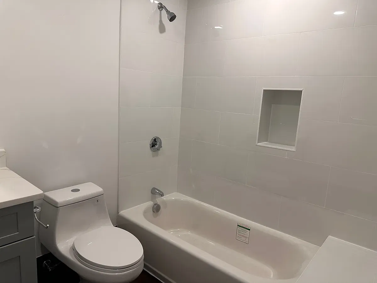 2 bed, 1000 sqft, $2,350 — Photo 2