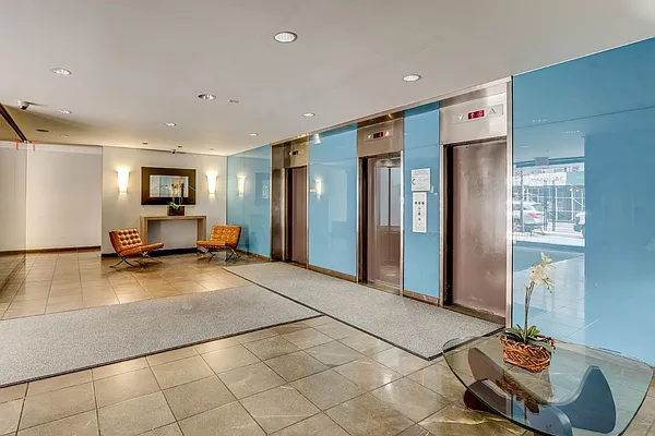 Sold by Redfin Real Estate | media 8
