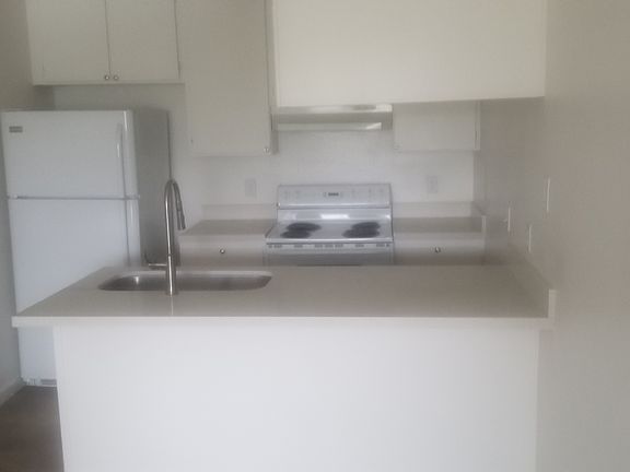 3rd image of 2358 Corby Ave #D