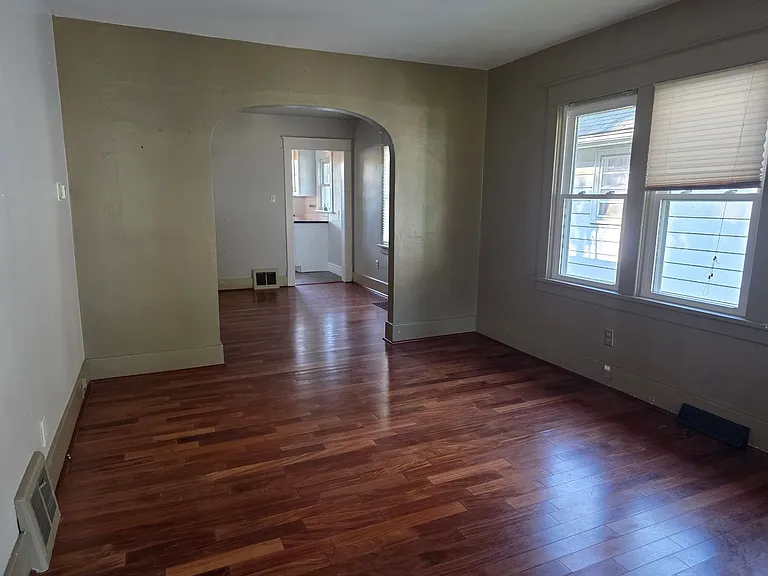 2226 Roger St — Photo 4