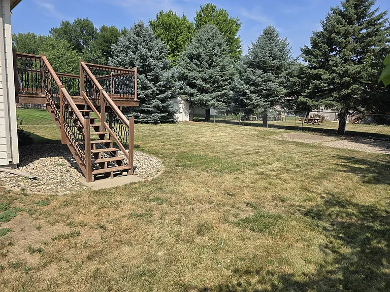 320 W 5th St — Photo 9