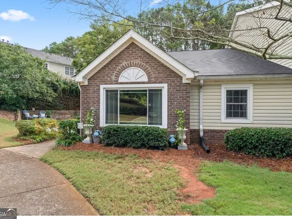 81 Hampshire Ct, Avondale Estates, GA 30002