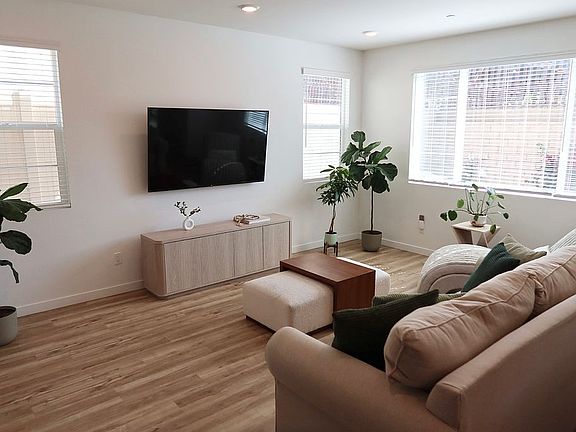 4th image of 4130 Wildflower Way