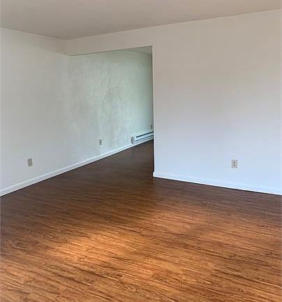 4th image of 119 Jefferson Ave #D