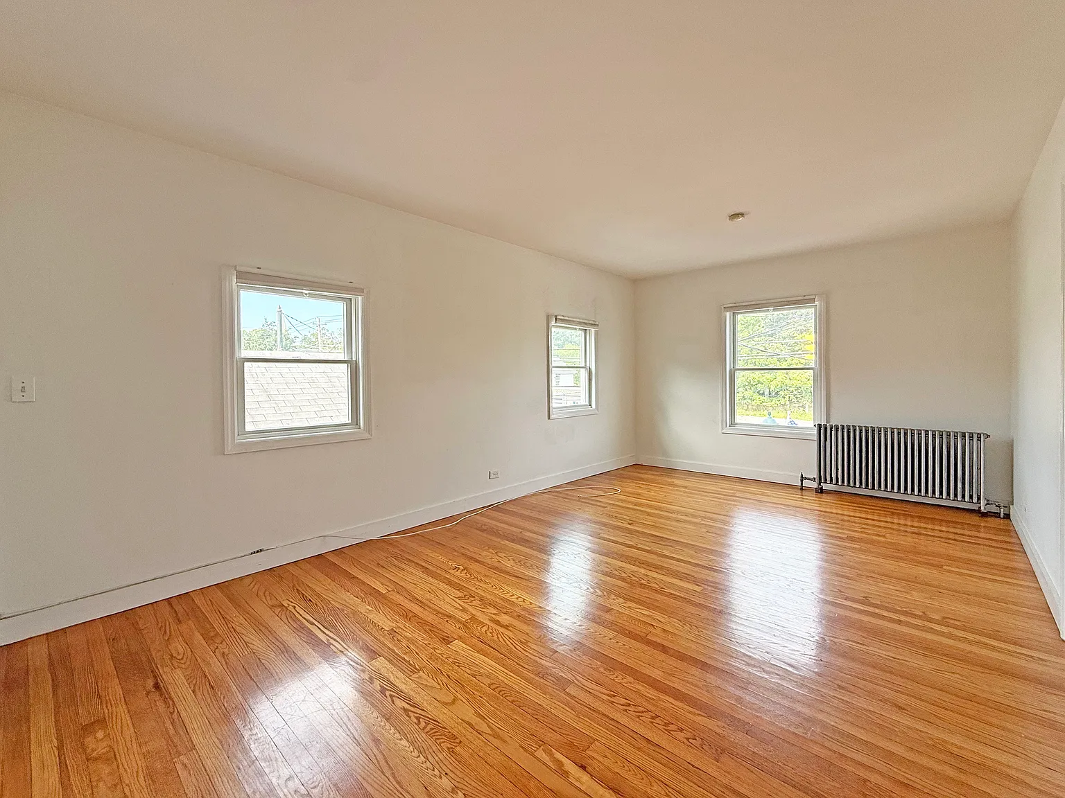 Year-Round East Quogue Rental — Photo 1