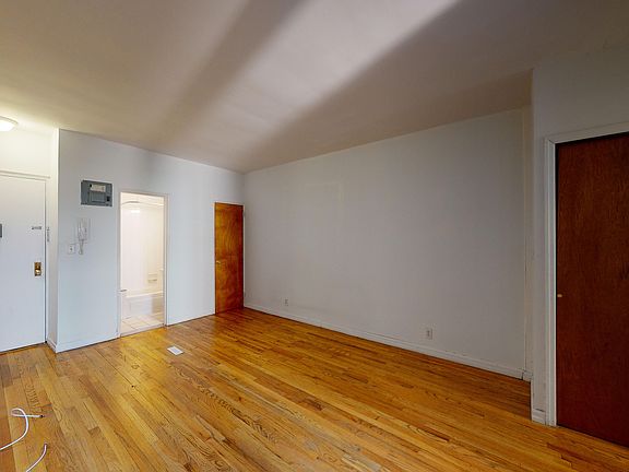4th image of 1483 1st Ave APT 3C