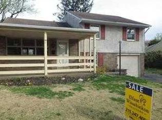 325 Williams Rd, Bryn Mawr, PA 19010