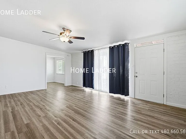 596 W Harding Ave — Photo 3