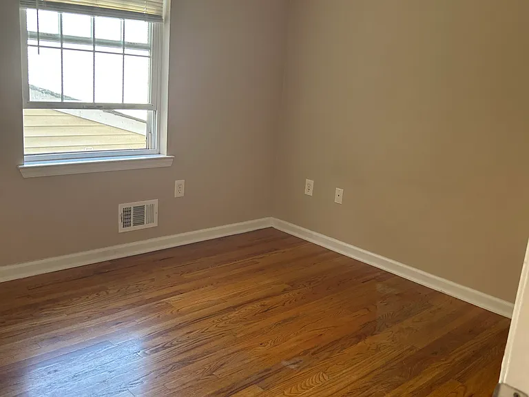 846 Garden St #1 — Photo 7