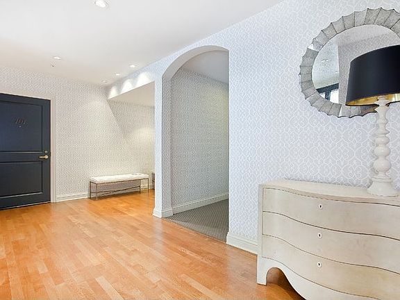 5th image of 725 Pine St APT 202
