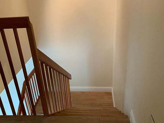 4th image of 3019 SW Sunset Trace Cir