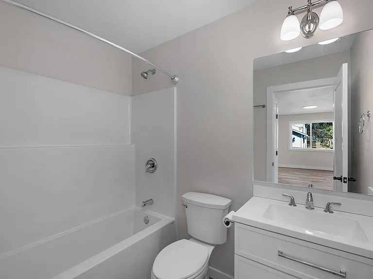 223 SE Thomas St #1 — Photo 11