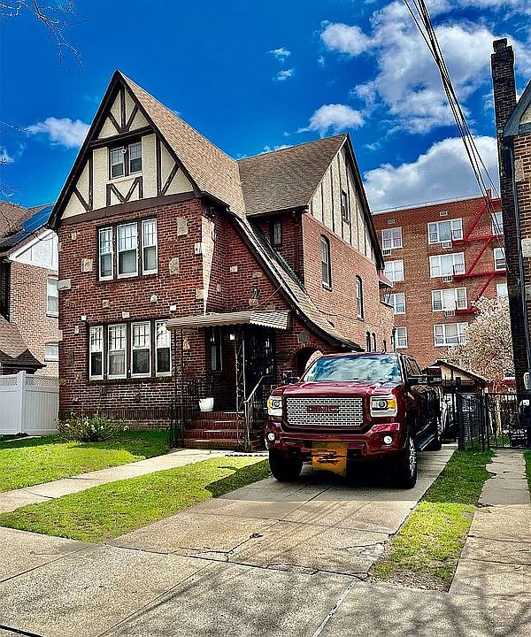 1st image of 187-28 87th Dr