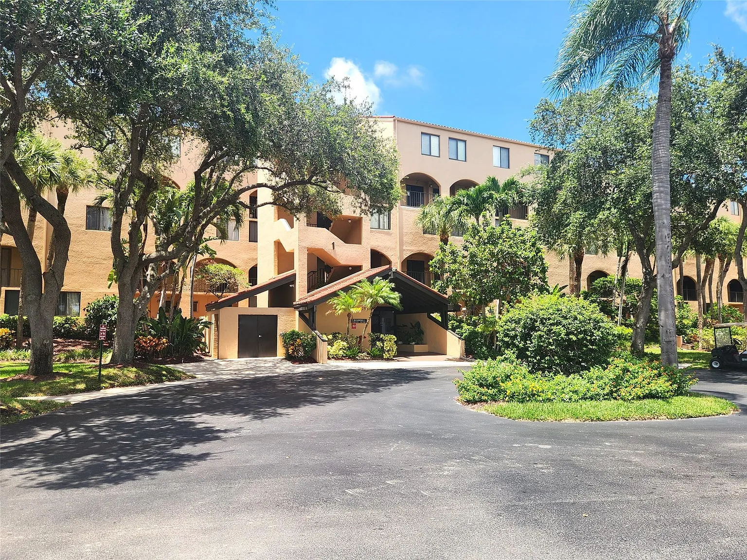 2 bed, 2.0 bath, 1175 sqft, $2,800 — Photo 1