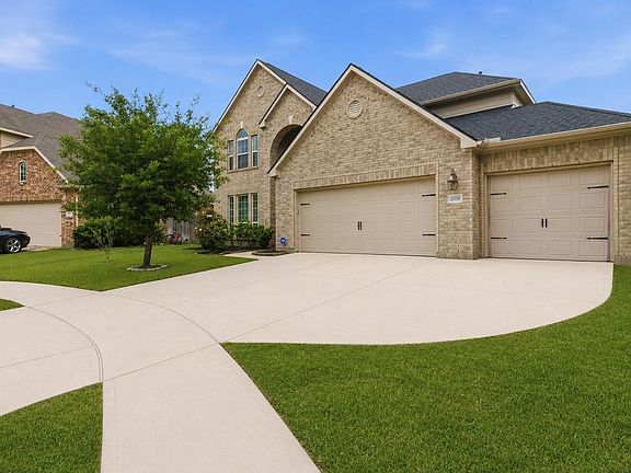3rd image of 20339 Aspen Manor Ln