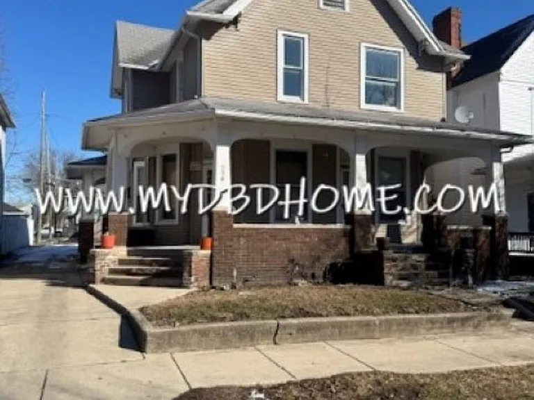 938 Lincoln Ave — Photo 2