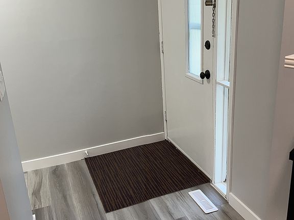 5th image of 2519 38th St NE #79