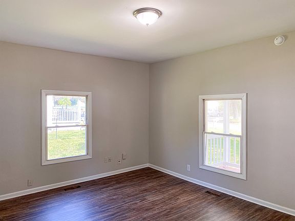 3rd image of 4419 Voss Ave