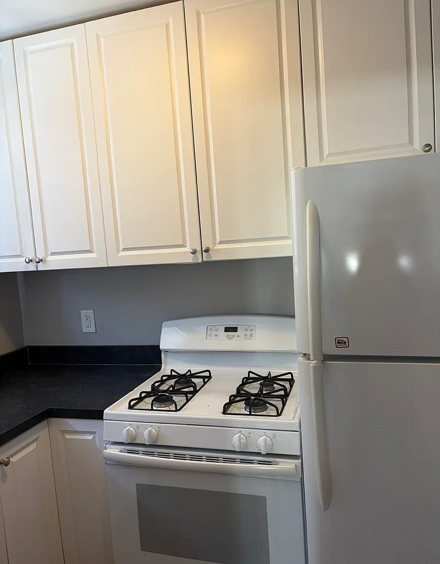 2 bed, 850 sqft, $1,450 — Photo 2