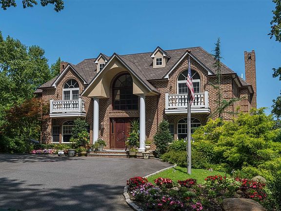 2nd image of 21 Southridge Dr