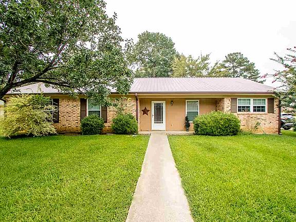 2nd image of 302 Joan Ln