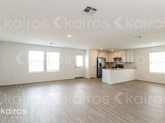 4th image of 13831 Weir Pl