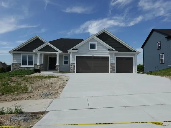 1790 Arbor Vista PLACE, West Bend, WI 53095