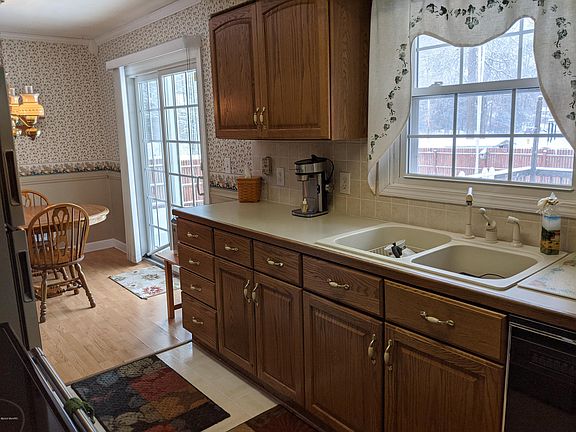 4th image of 17822 Oak Hill Ct