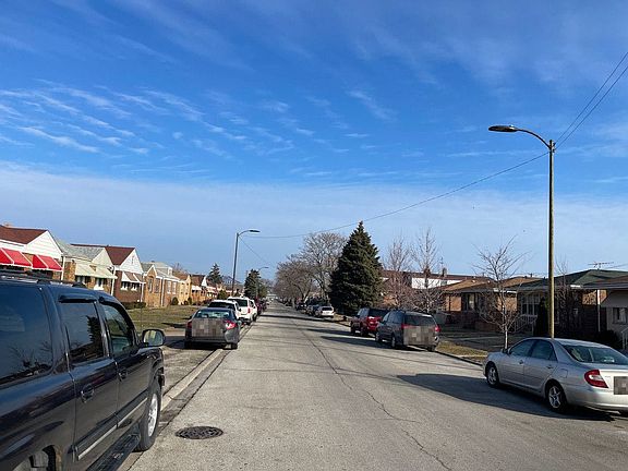 5th image of 10542 S Avenue O