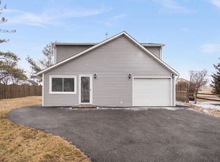 1852 N 4253rd Rd, Leland, IL 60531