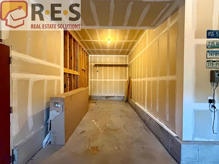 10761 Glengate Cir — Photo 28