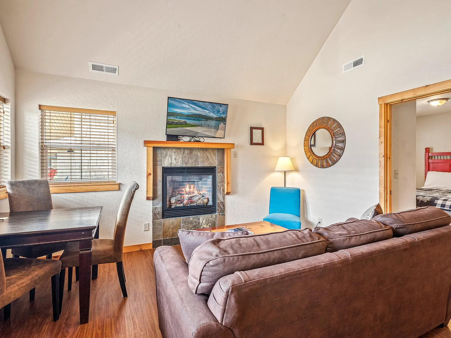 2 bed, 540 sqft, $1,695 — Photo 3