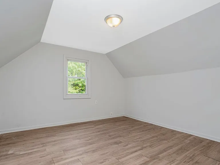 75 Taft Ave #2 — Photo 9