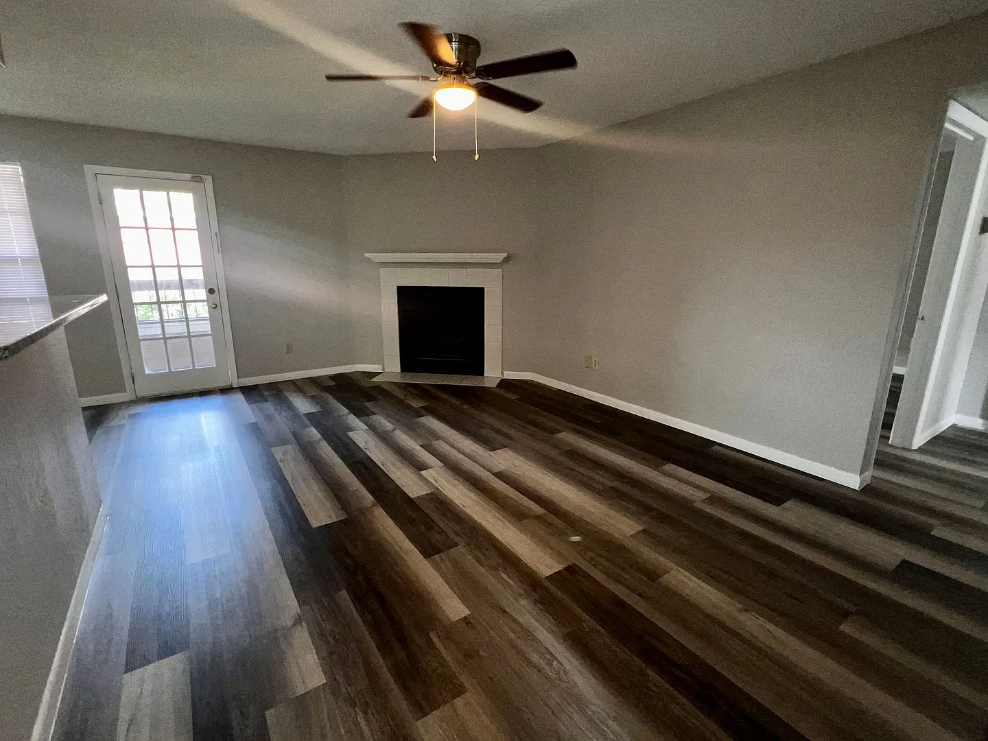3/2 Regency Gardens 1st Floor Condo with New Plank Fooring, Stainless Appliances, and Fresh Paint! — Photo 4