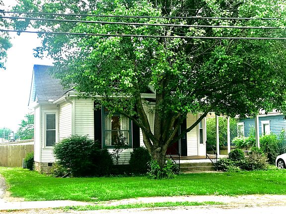 3rd image of 108 Richmond Ave