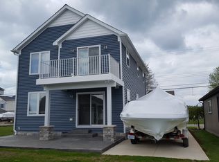 8983 Anchor Bay Dr, Clay, MI