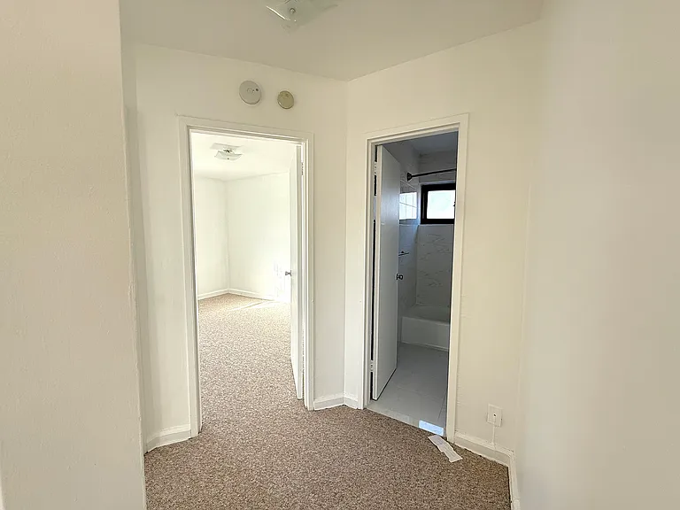 3031 Edwin Ave #5C — Photo 14